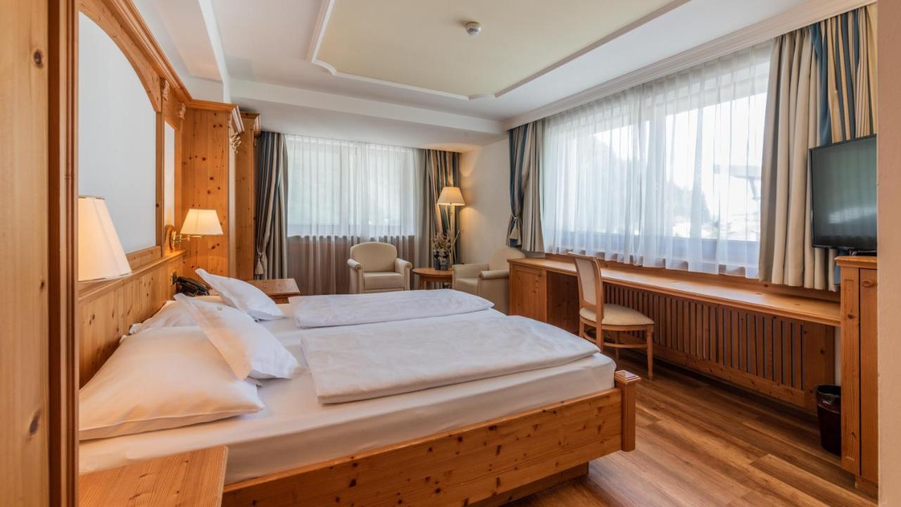 Hotel Armin เซลวาดีวัลการ์เดนา ภายนอก รูปภาพ