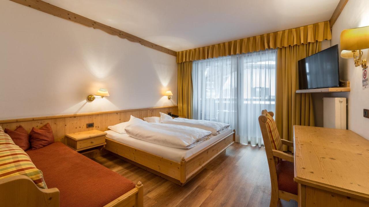 Hotel Armin เซลวาดีวัลการ์เดนา ภายนอก รูปภาพ