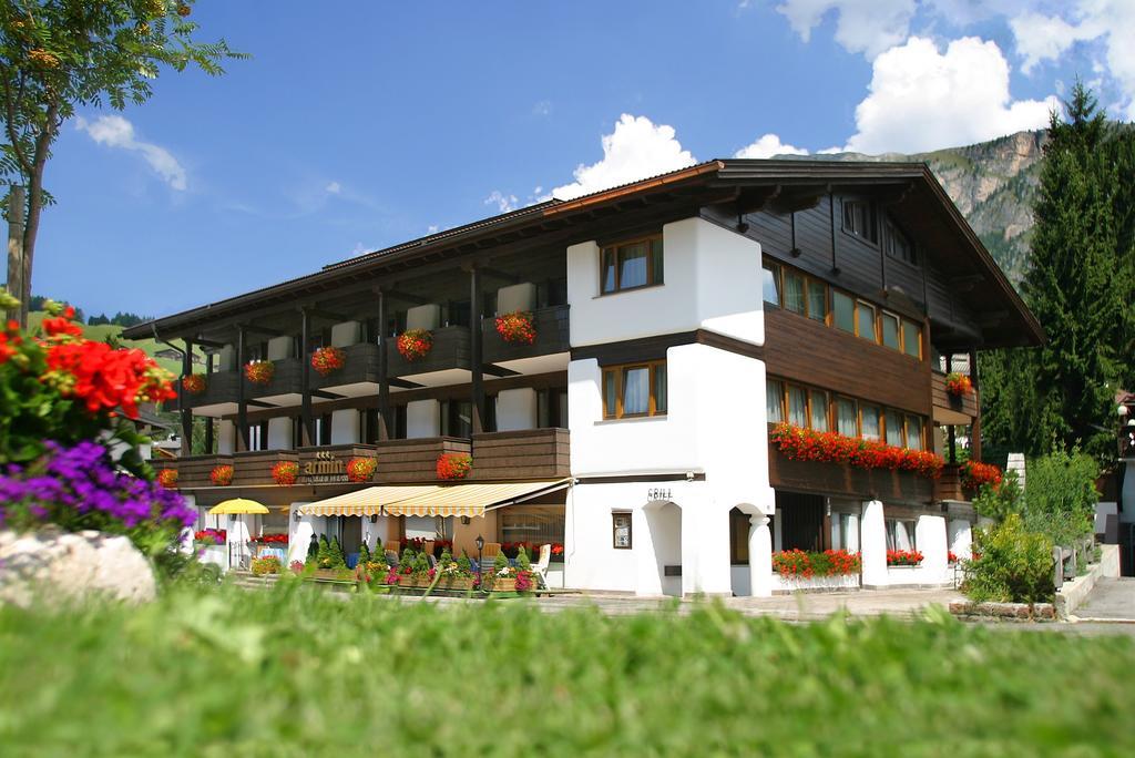 Hotel Armin เซลวาดีวัลการ์เดนา ภายนอก รูปภาพ