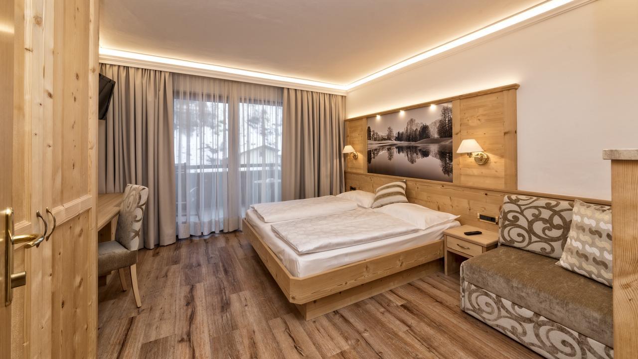 Hotel Armin เซลวาดีวัลการ์เดนา ภายนอก รูปภาพ